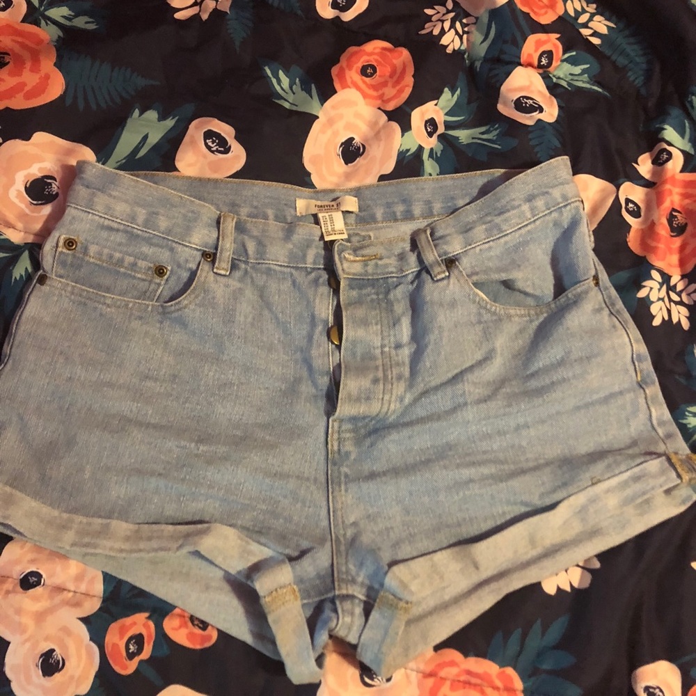 High-waisted forever 21 shorts!